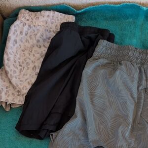 AVIA sz 20 XXL Women’s Athletic Shorts Trio in Black, Olive Green, camouflage